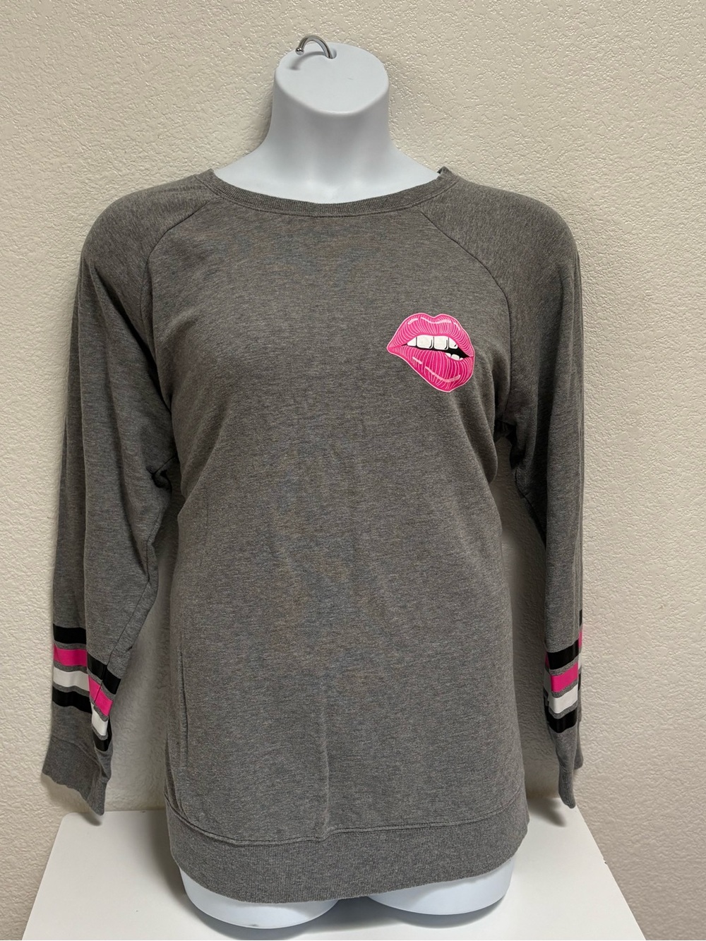 Women Gray Pullover Sweatshirt with Pink Lip Patch